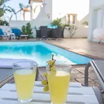 Seaspray Villa *