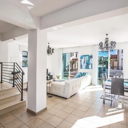 Seaspray Villa Protarász