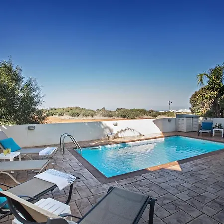 Seaspray Villa *